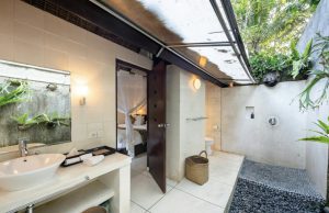 Villa Pantulan - Bathroom